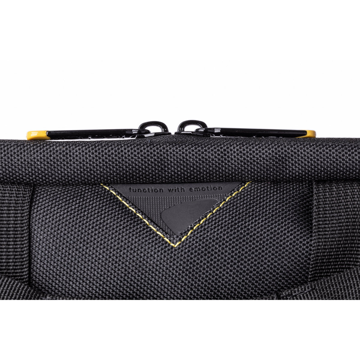 techair TAN1204V2 | Laptop shoulder bag | Foam protection | 12–14.1" | Black