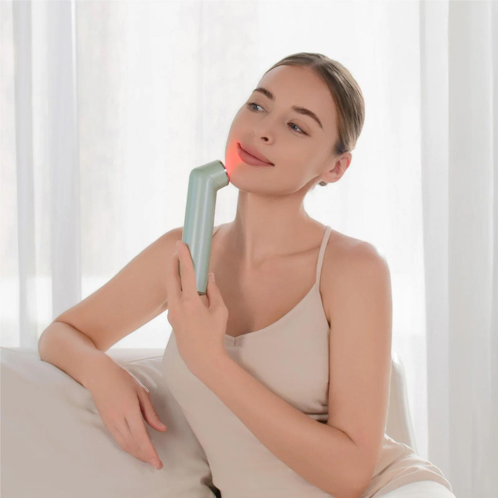 Nanoleaf 6-in-1 Light Therapy Wand | Facial skincare device | 6 modes | Green
