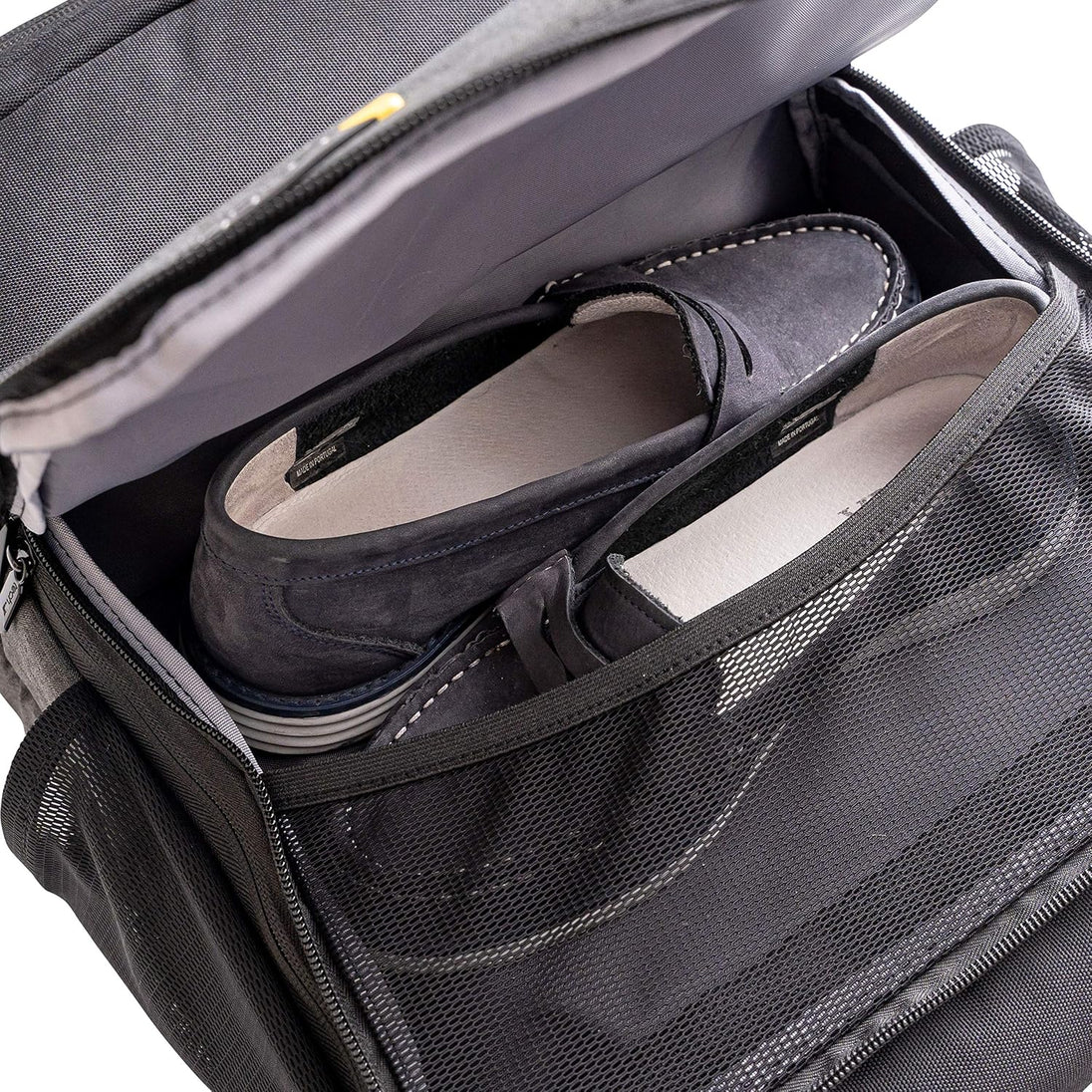 TECHAIR 14-15.6" Commuter Backpack | 900D polyester | Black